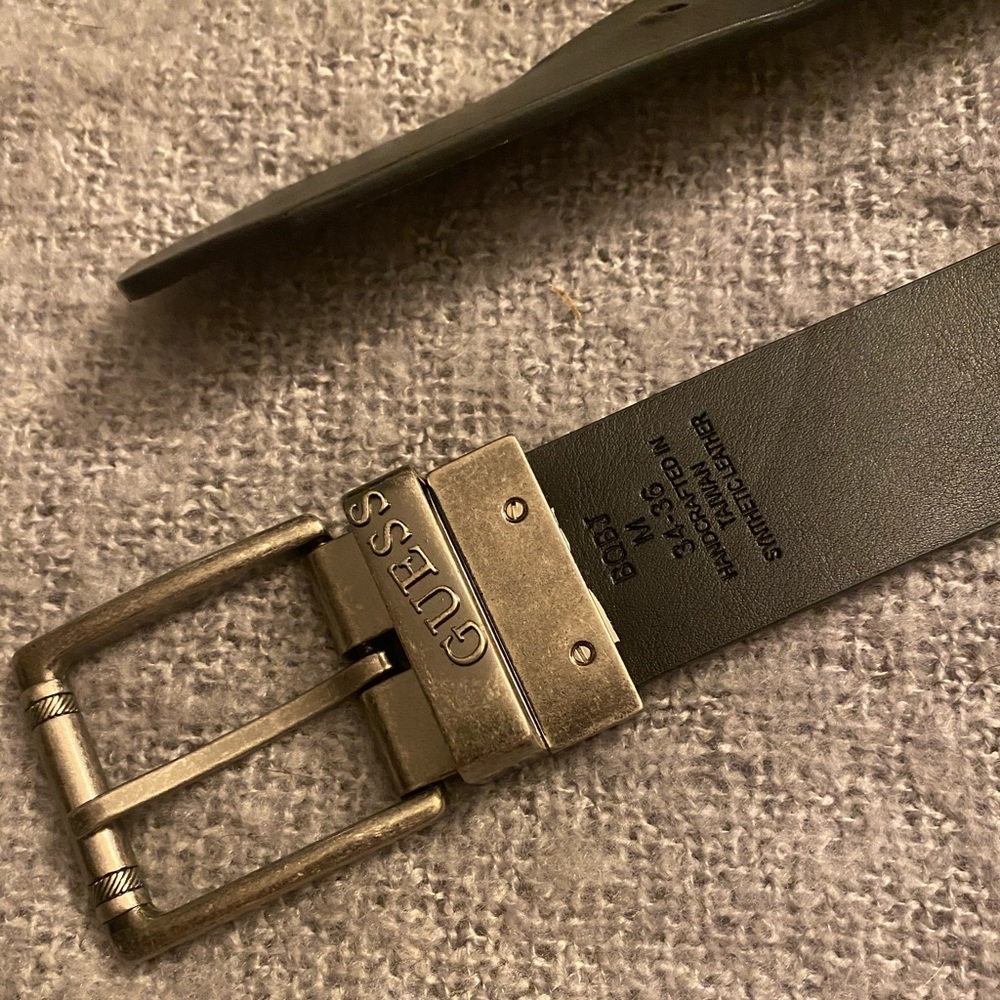 Men’s Guess belt